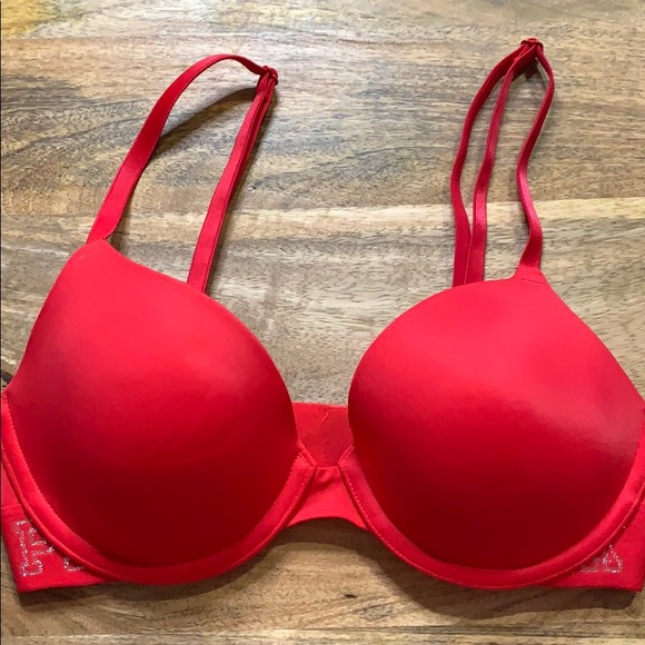PINK Victoria's Secret Other - PINK Wear Everywhere TShirt Lightly Lined Bra 32B